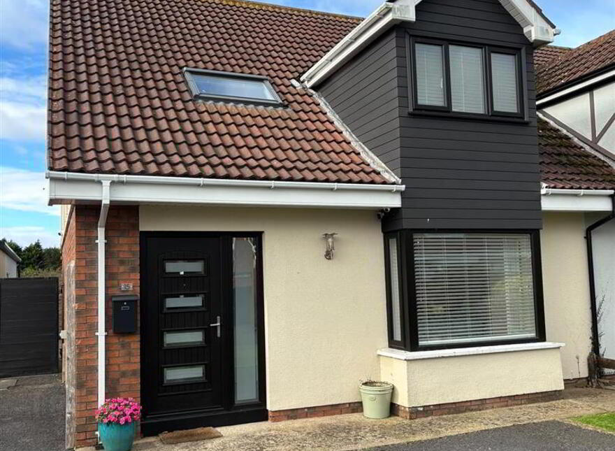 15 Ardfern Close, Downpatrick, BT30 6TY