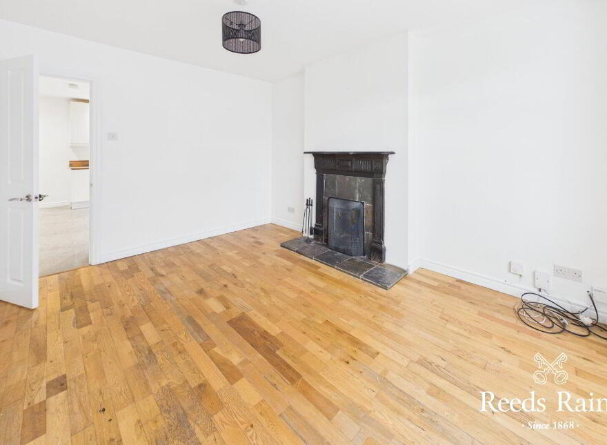 84 Broadway, Bangor, BT20 4TS