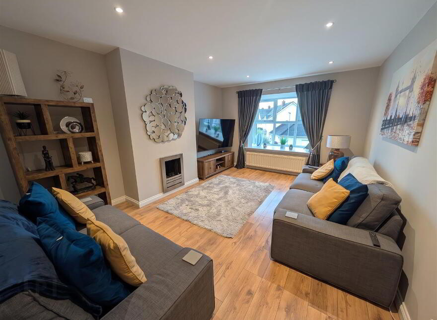 8 Todd's Hill Park, Saintfield, BT24 7FB