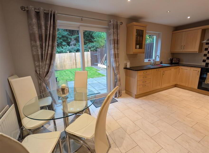 8 Todd's Hill Park, Saintfield, BT24 7FB