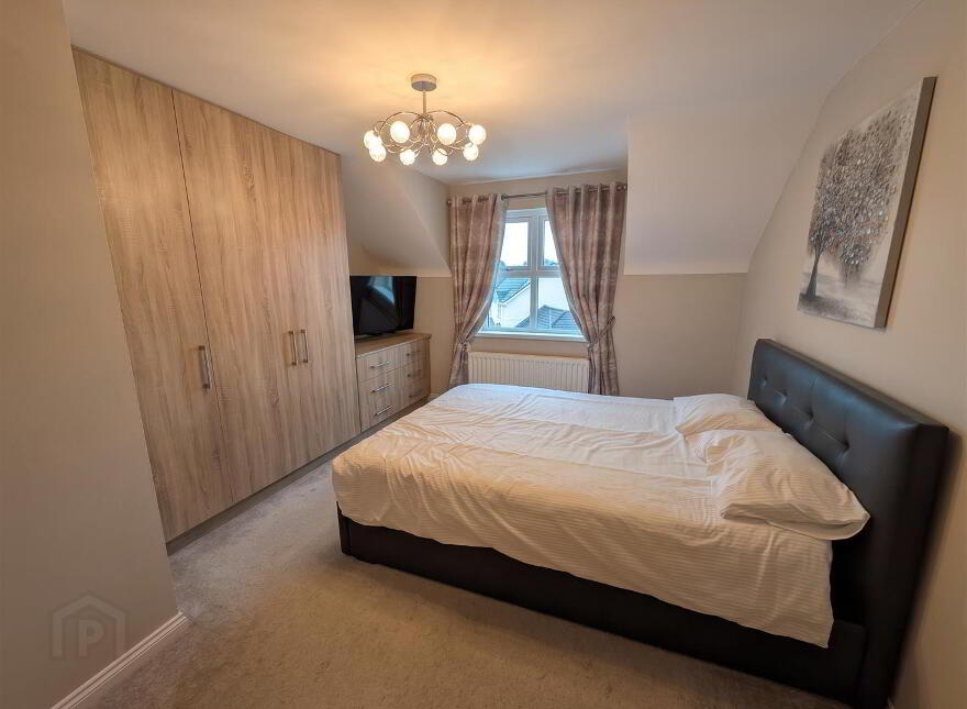8 Todd's Hill Park, Saintfield, BT24 7FB