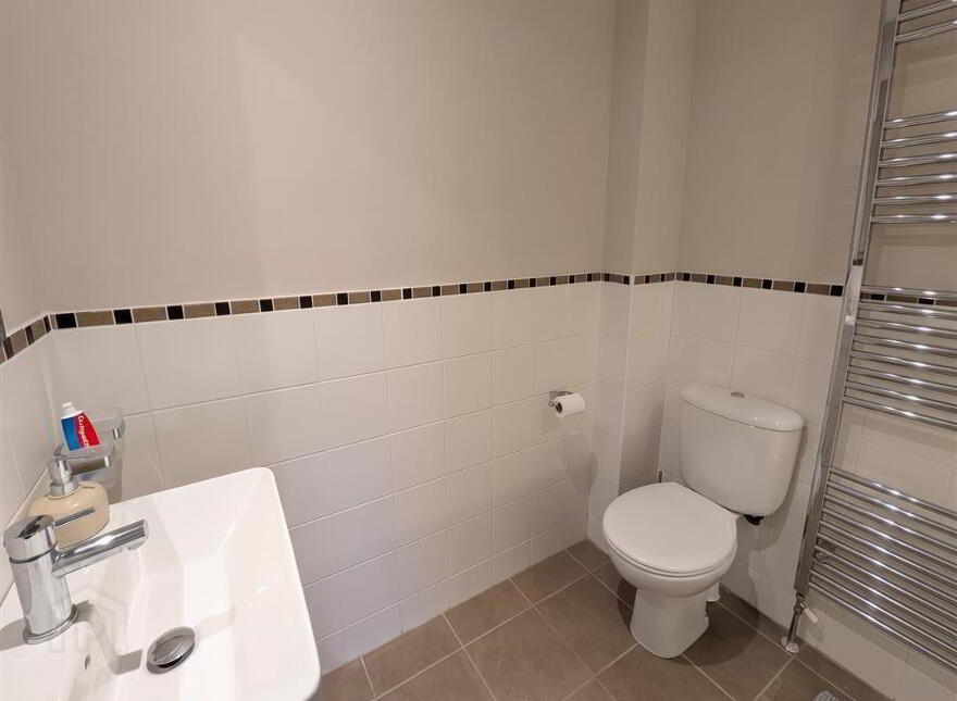 8 Todd's Hill Park, Saintfield, BT24 7FB