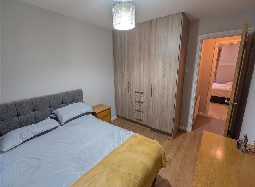 8 Todd's Hill Park, Saintfield, BT24 7FB