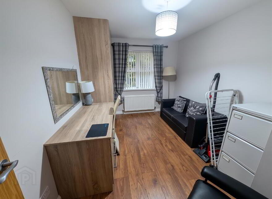 8 Todd's Hill Park, Saintfield, BT24 7FB