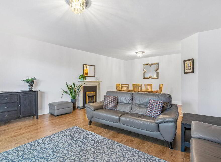 42 The Ramparts, Willow Avenue, Cabinteely, Cabinteely, D18N298