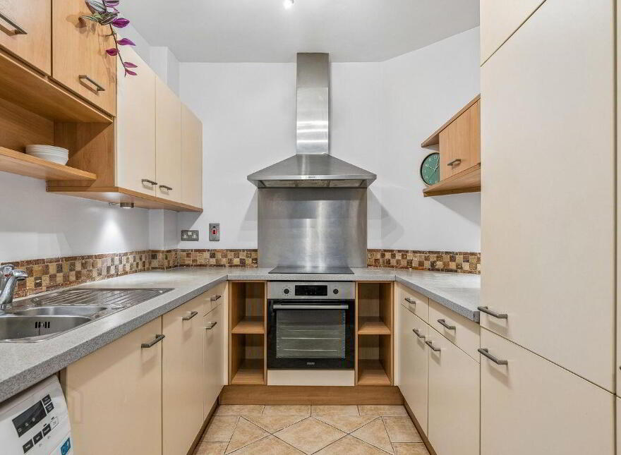 42 The Ramparts, Willow Avenue, Cabinteely, Cabinteely, D18N298