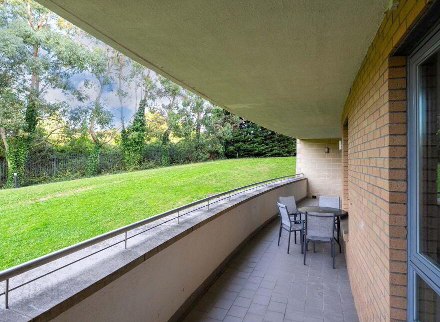 42 The Ramparts, Willow Avenue, Cabinteely, Cabinteely, D18N298