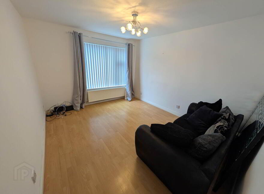 11 Glencolin Close, Glen Road, Belfast, BT11 8PE