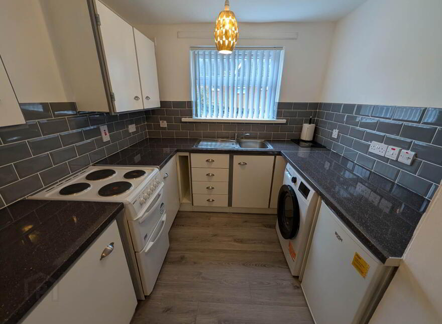 11 Glencolin Close, Glen Road, Belfast, BT11 8PE