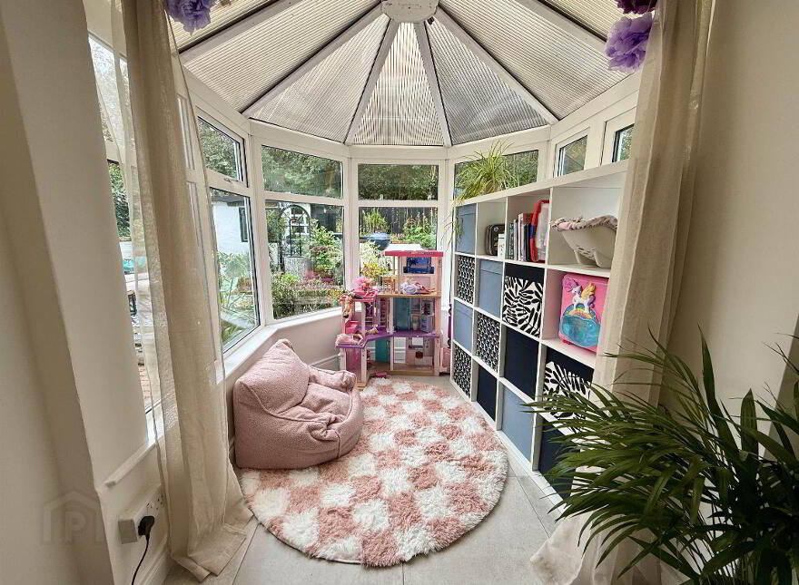 80 Ryan Park, Castlereagh, Belfast, BT5 7TY