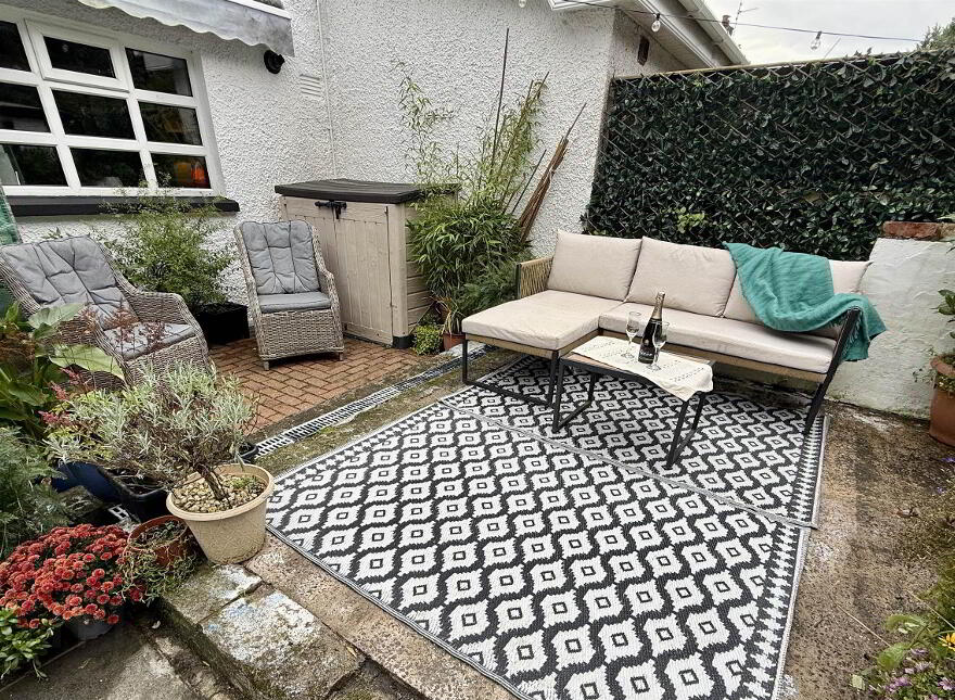 80 Ryan Park, Castlereagh, Belfast, BT5 7TY