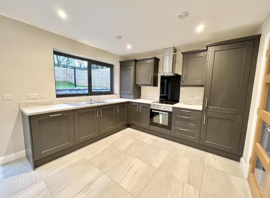 6 Petticrew Park, Ballyclare, BT39 9LJ