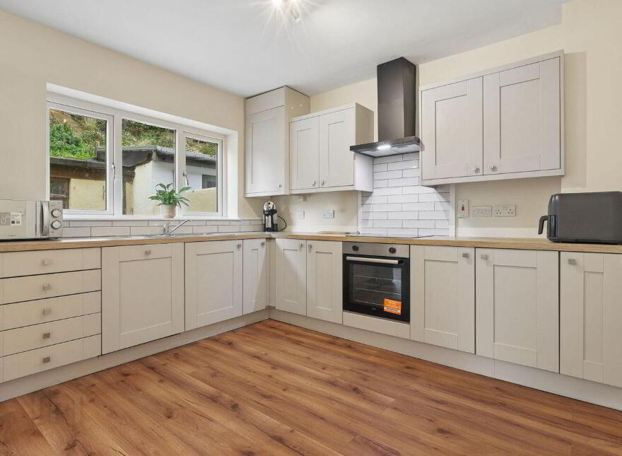 10 The Oaks, Clontarf Road, Dublin 3, D03H336
