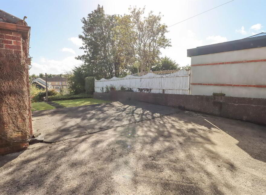 135 Cumberland Road, Dundonald, Belfast, BT16 2BB