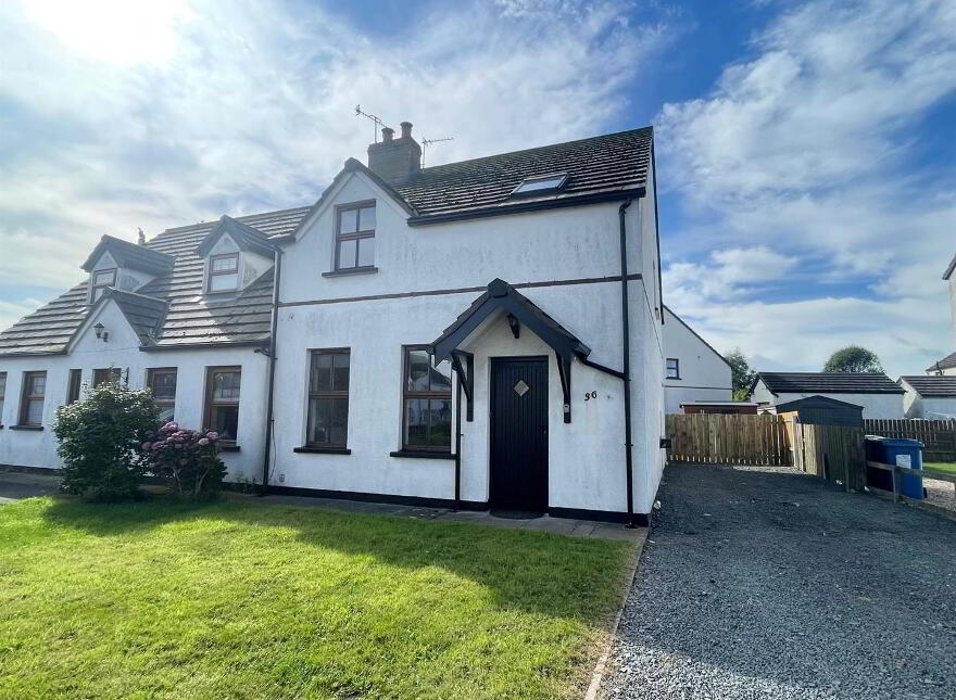 36 The Moatlands, Ballyhalbert, Newtownards, BT22 1TH photo