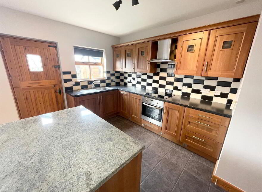 36 The Moatlands, Ballyhalbert, Newtownards, BT22 1TH