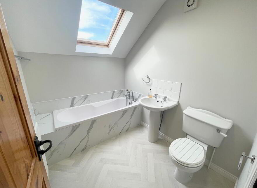 36 The Moatlands, Ballyhalbert, Newtownards, BT22 1TH