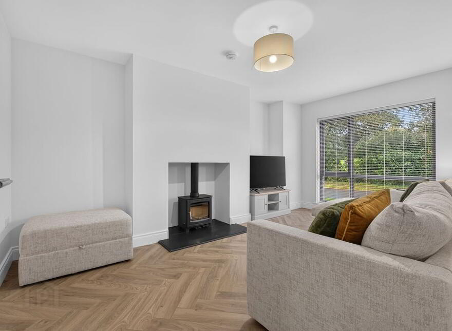 49 Oakwood View, Antrim, BT41 2FY