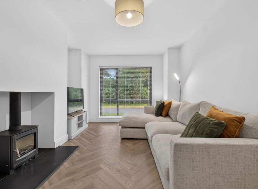 49 Oakwood View, Antrim, BT41 2FY