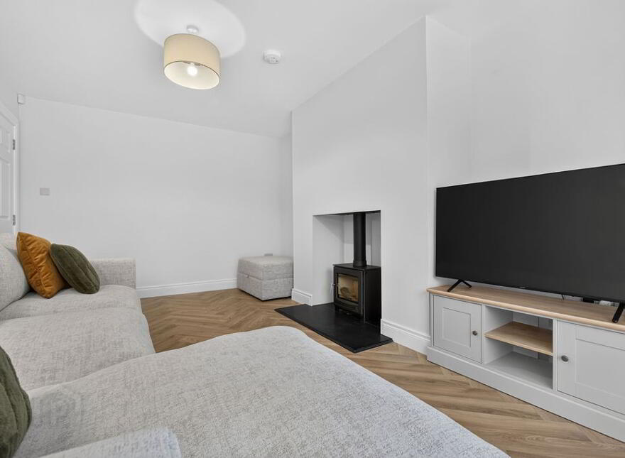 49 Oakwood View, Antrim, BT41 2FY