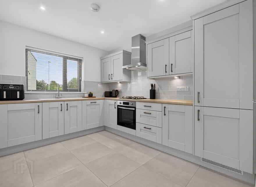 49 Oakwood View, Antrim, BT41 2FY