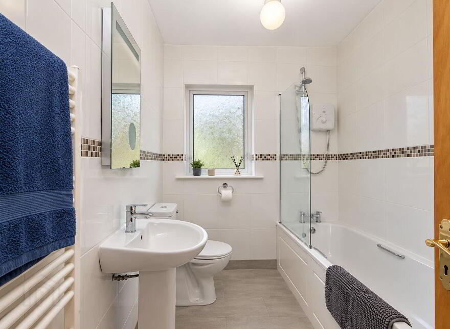 128 Meadowhill, Letterkenny, F92RK4V