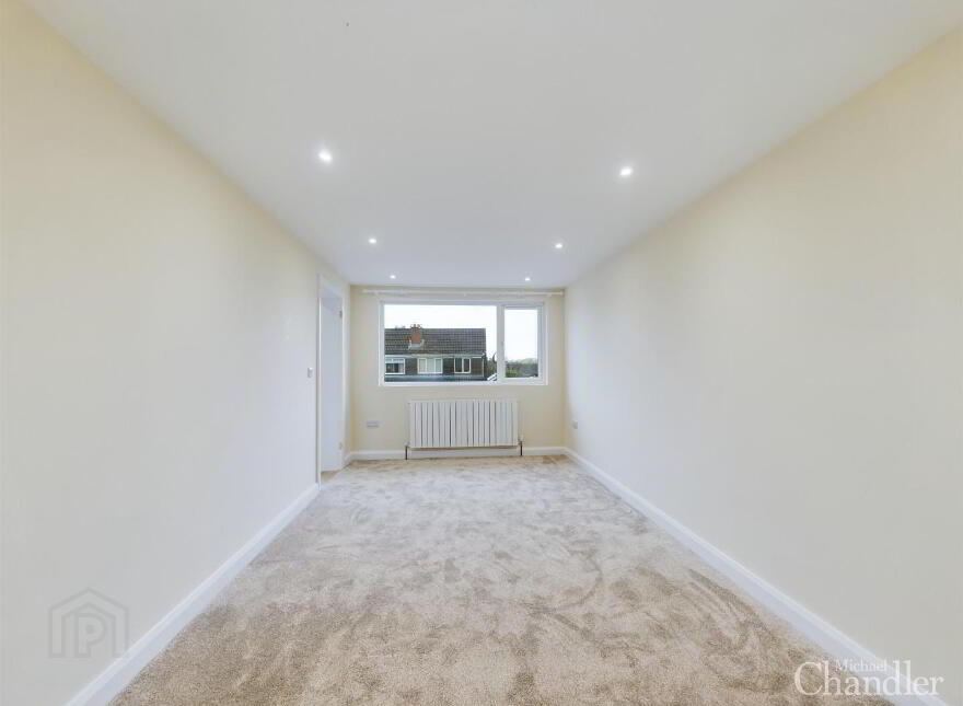 6 Glennor Crescent Carryduff, Belfast, BT8 8JF