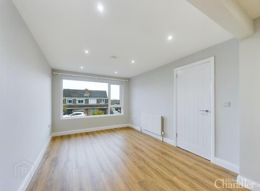 6 Glennor Crescent Carryduff, Belfast, BT8 8JF