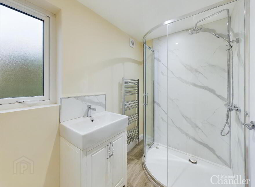 6 Glennor Crescent Carryduff, Belfast, BT8 8JF