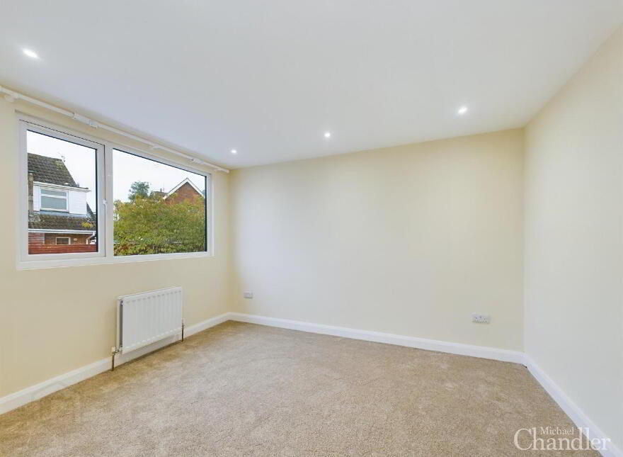 6 Glennor Crescent Carryduff, Belfast, BT8 8JF