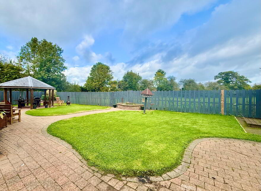 98 Weavers Meadow, Crumlin, BT29 4WP