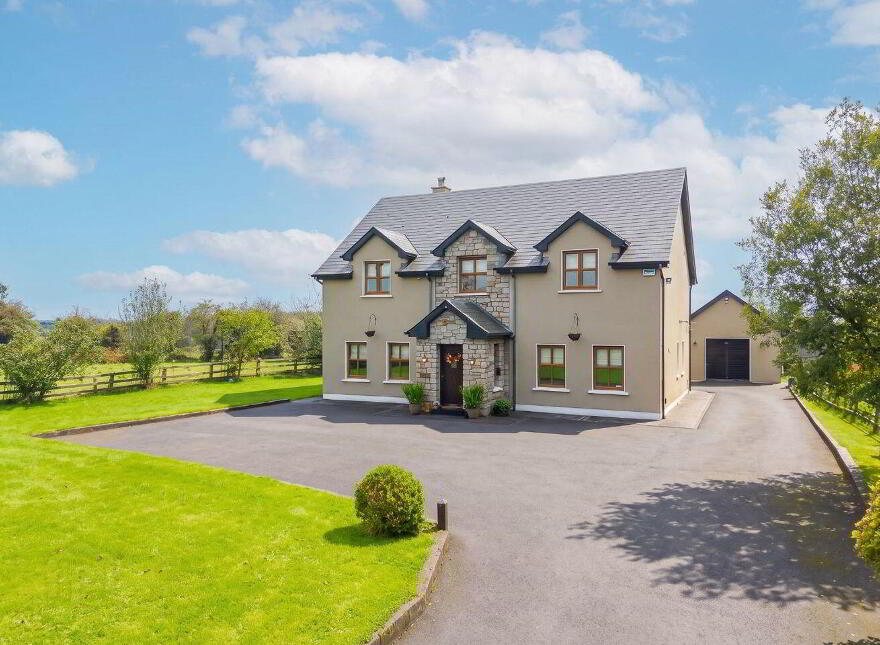 Tawnagh More, Balla, F23F867