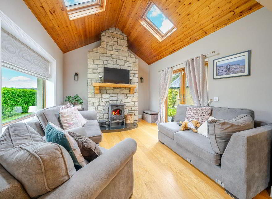 Tawnagh More, Balla, F23F867