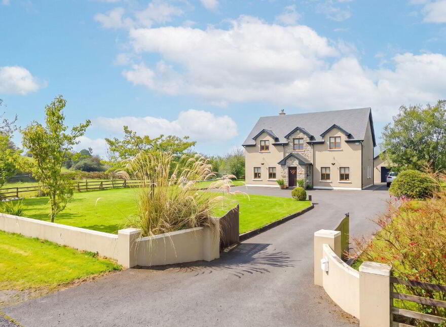 Tawnagh More, Balla, F23F867