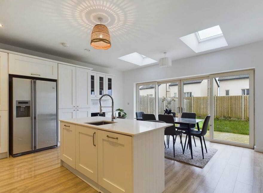16 Knightswood Place, Waterford, X91N4CP
