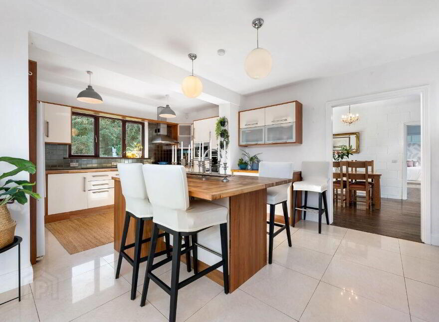 Harbour Vista, Church Road, Aghada, P25FF83