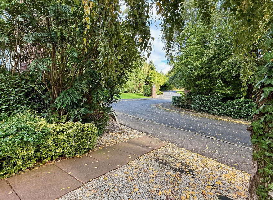 2 Minnowburn Mews, Belfast, BT8 8ST