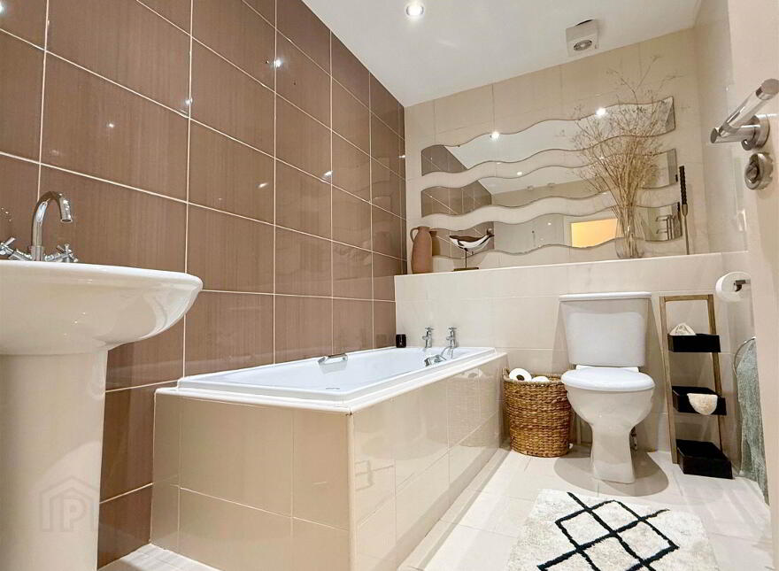 2 Minnowburn Mews, Belfast, BT8 8ST