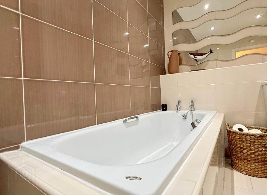 2 Minnowburn Mews, Belfast, BT8 8ST