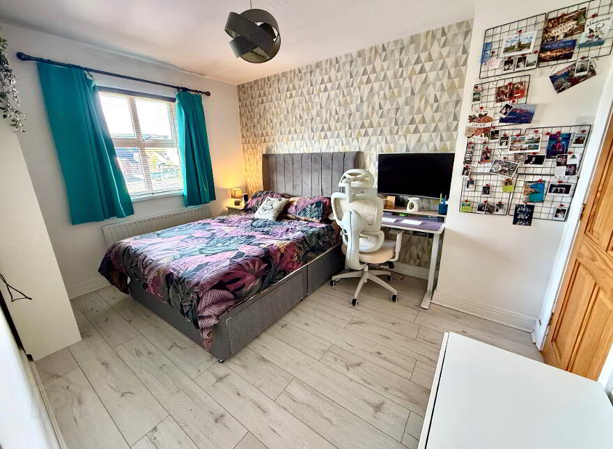 2 Ivy Mead Court., Waterside, L'Derry, BT47 3ZH