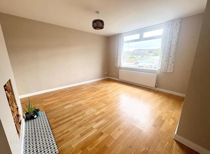 10 Belvoir Close, Belfast, BT8 7PL