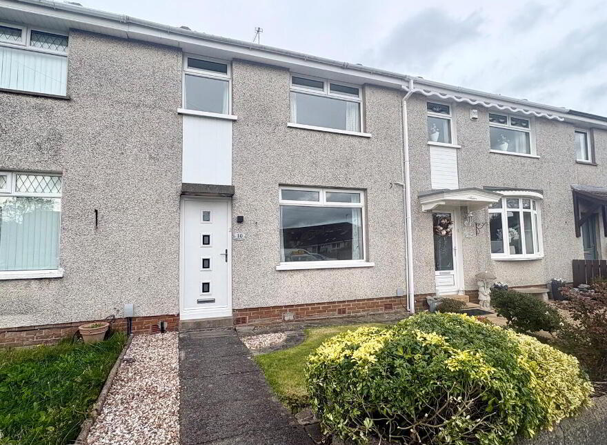 10 Belvoir Close, Belfast, BT8 7PL photo