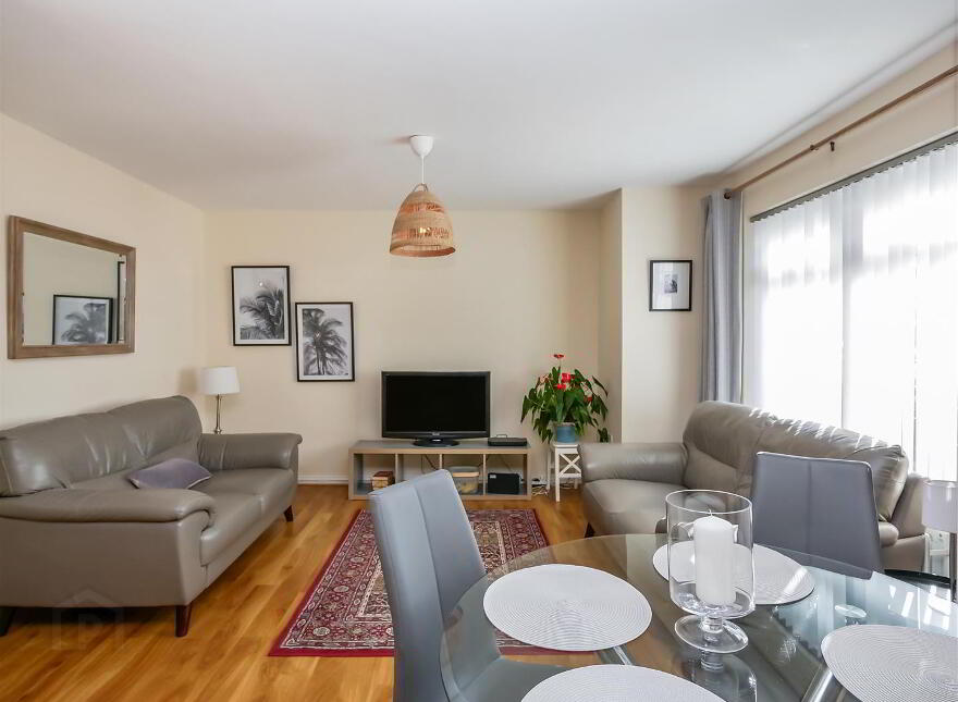 Apt 2, Glendale Court, Saintfield Road, Four Winds, Belfast, BT8 6HN