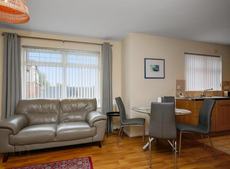 Apt 2, Glendale Court, Saintfield Road, Four Winds, Belfast, BT8 6HN