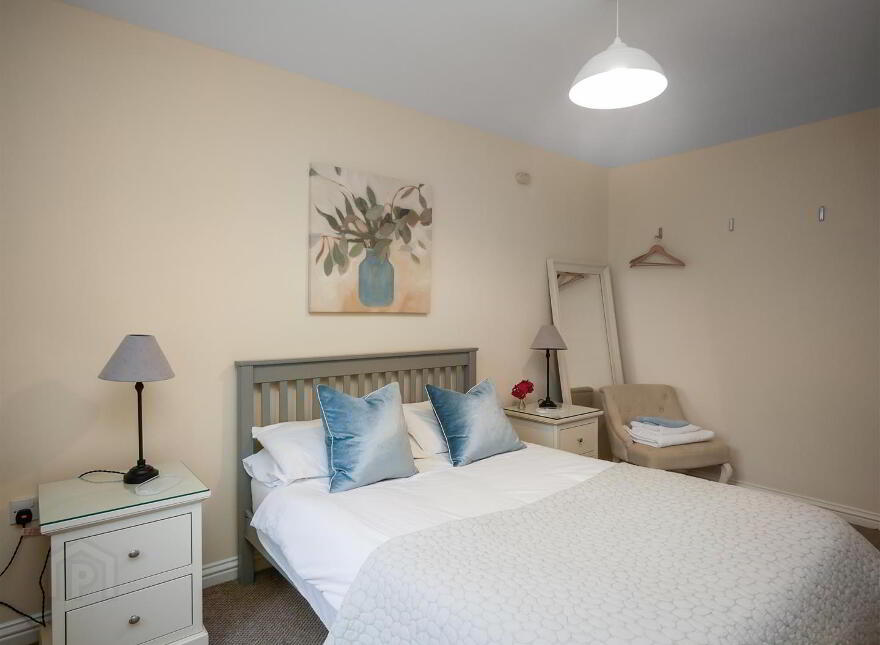 Apt 2, Glendale Court, Saintfield Road, Four Winds, Belfast, BT8 6HN