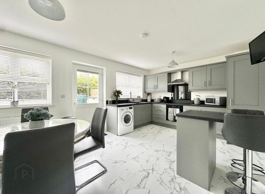 10 Crawfords Close, Portglenone, BT44 8FB