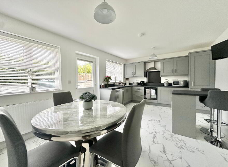 10 Crawfords Close, Portglenone, BT44 8FB