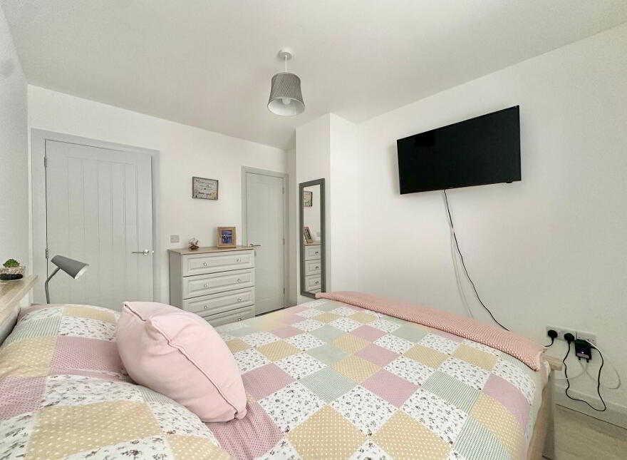 10 Crawfords Close, Portglenone, BT44 8FB