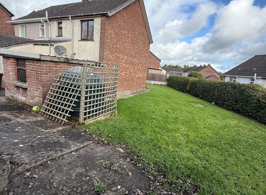 34 Iniscarn Crescent, Derry, BT48 9PZ