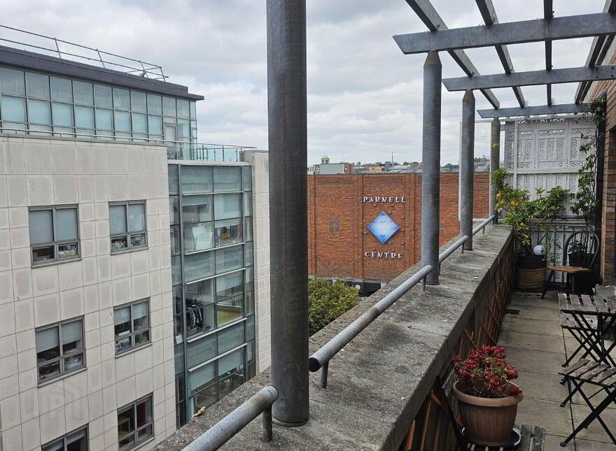 Apartment 156 King`s Court, Parnell Street, Dublin 1, D01H725